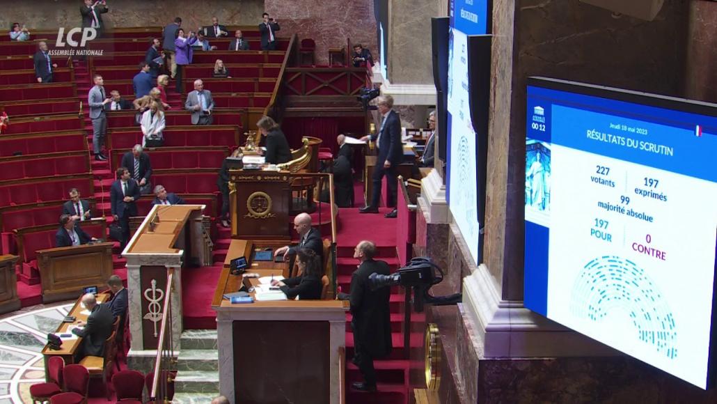 L'Assemblée nationale, dans la nuit du 17 au 18 mai 2023.