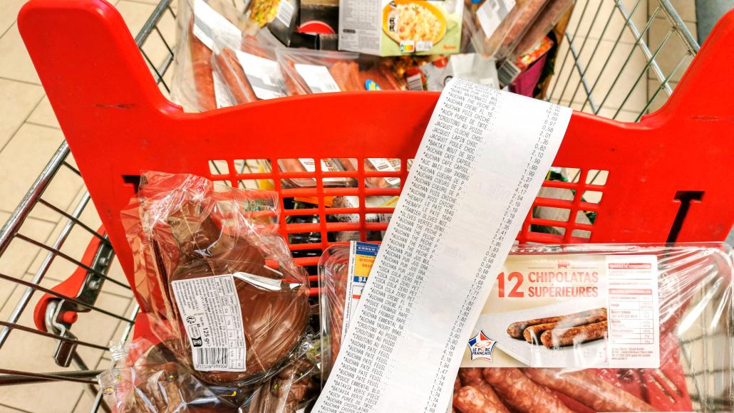 Caddie dans un supermarché français. Nicolas Guyonnet / Hans Lucas / Hans Lucas via AFP