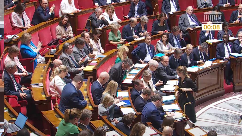 L'Hémiycle de l'Assemblée nationale pendant les questions au gouvernement. LCP