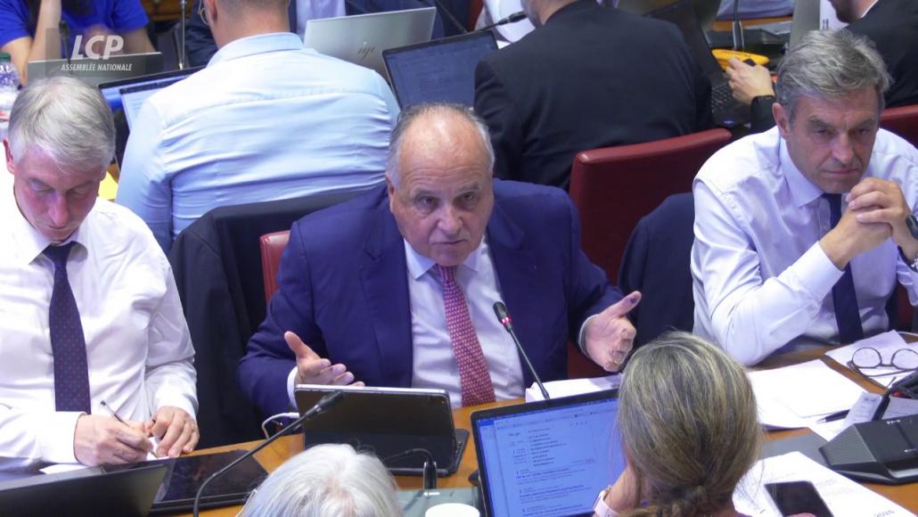 Jean-Paul Mattei (Les Démocrates) en commission des finances le 16 octobre 2024