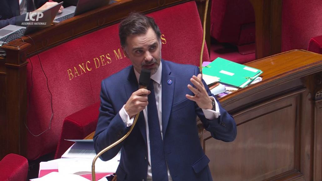 Laurent Saint-Martin dans l'hémicycle, le 8 novembre 2024