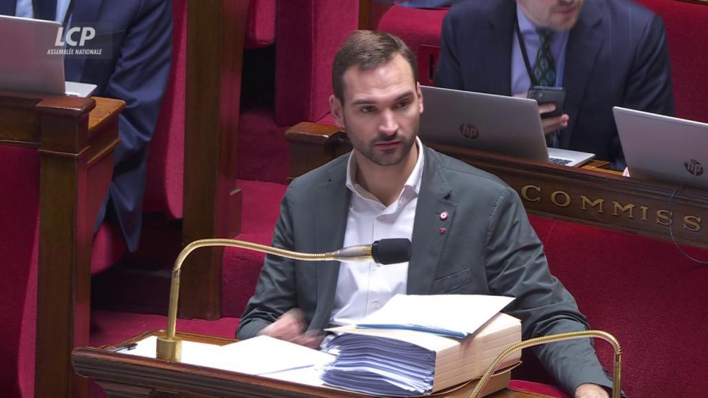 Ugo Bernalicis dans l'hémicycle le 28 novembre 2024