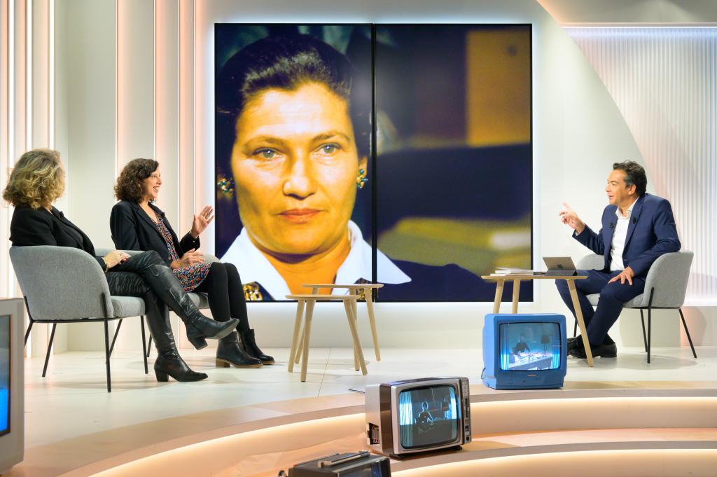 Rembob'INA-Loi IVG : 50 ans du discours de Simone Veil à l'assemblée nationale (1974)