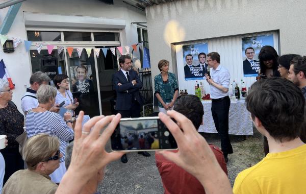 Paul Midy lance sa campagne à Orsay, en présence de Christophe Castaner